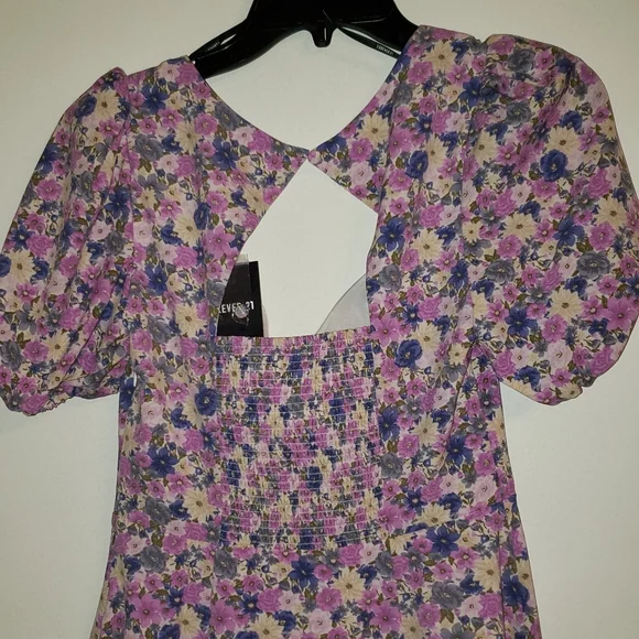 Dress - Picture 3 of 4